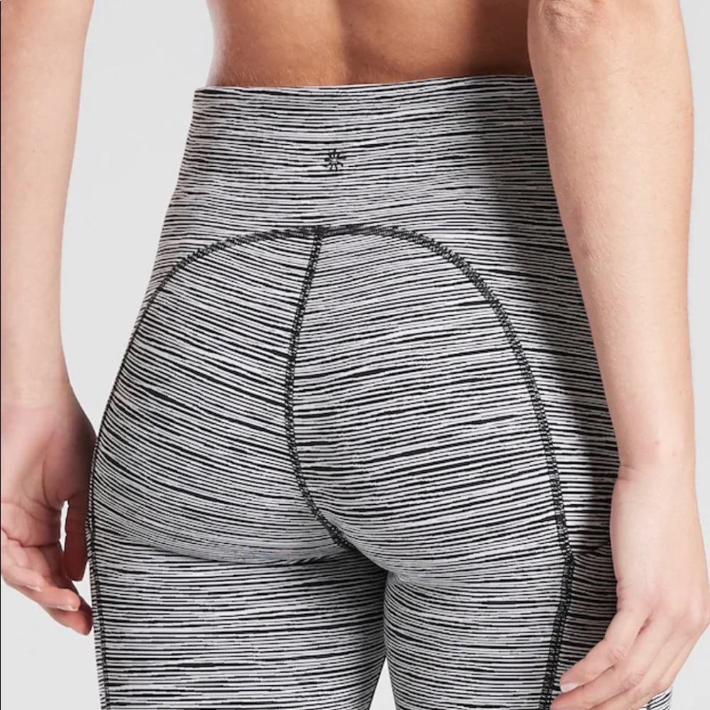 Ultimate Linear Lines Capri - image 4